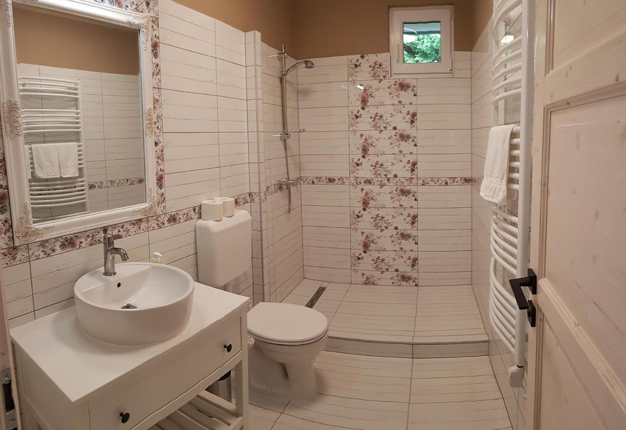Rigo Apartman Кестхей Екстер'єр фото